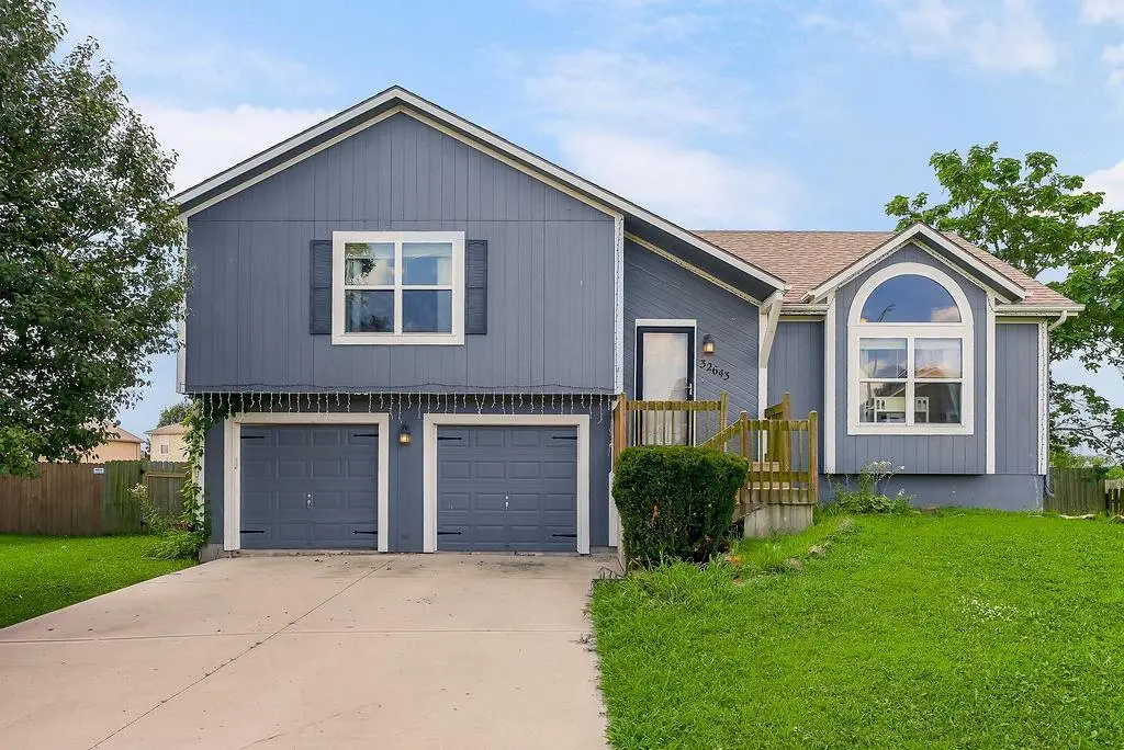 32643 W 172nd Street, Gardner, KS 66030 - #1