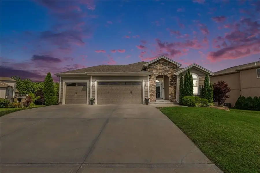 5724 N Kirkwood Avenue, Kansas City, MO 64151 - #2