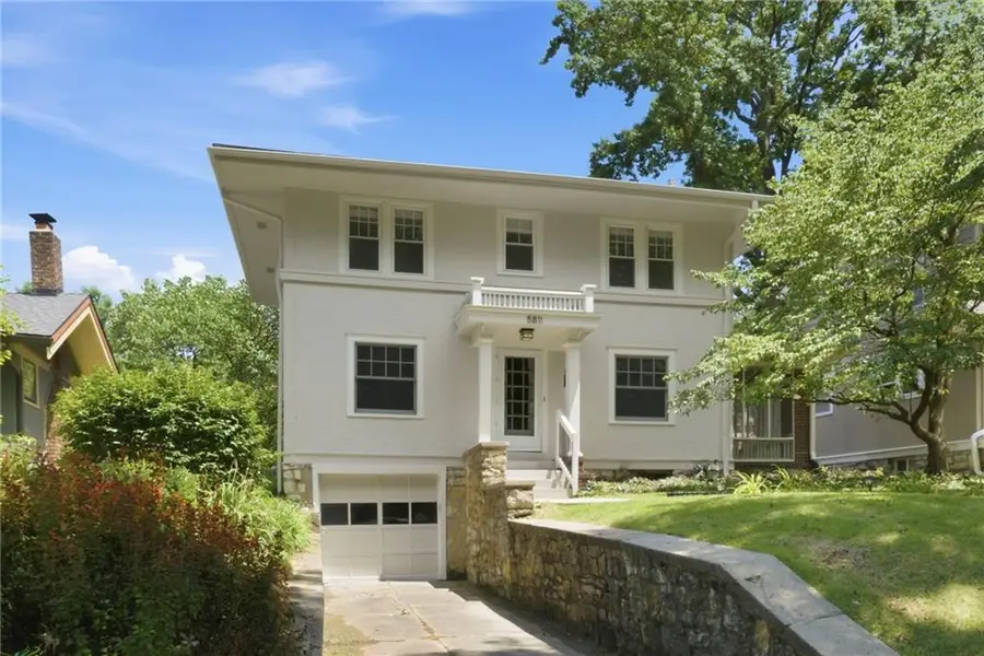 5811 Charlotte Street, Kansas City, MO 64110 - #3
