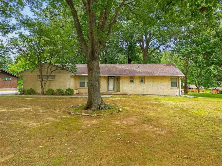 226 NW 43rd Street, Kansas City, MO 64116 - #2