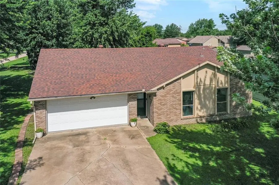 602 N Parkview Street, Coffeyville, KS 67337 - #2