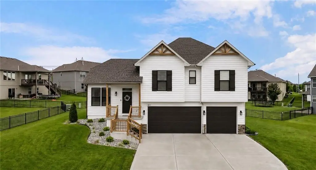 18911 Weaver Street, Spring Hill, KS 66083 - #1