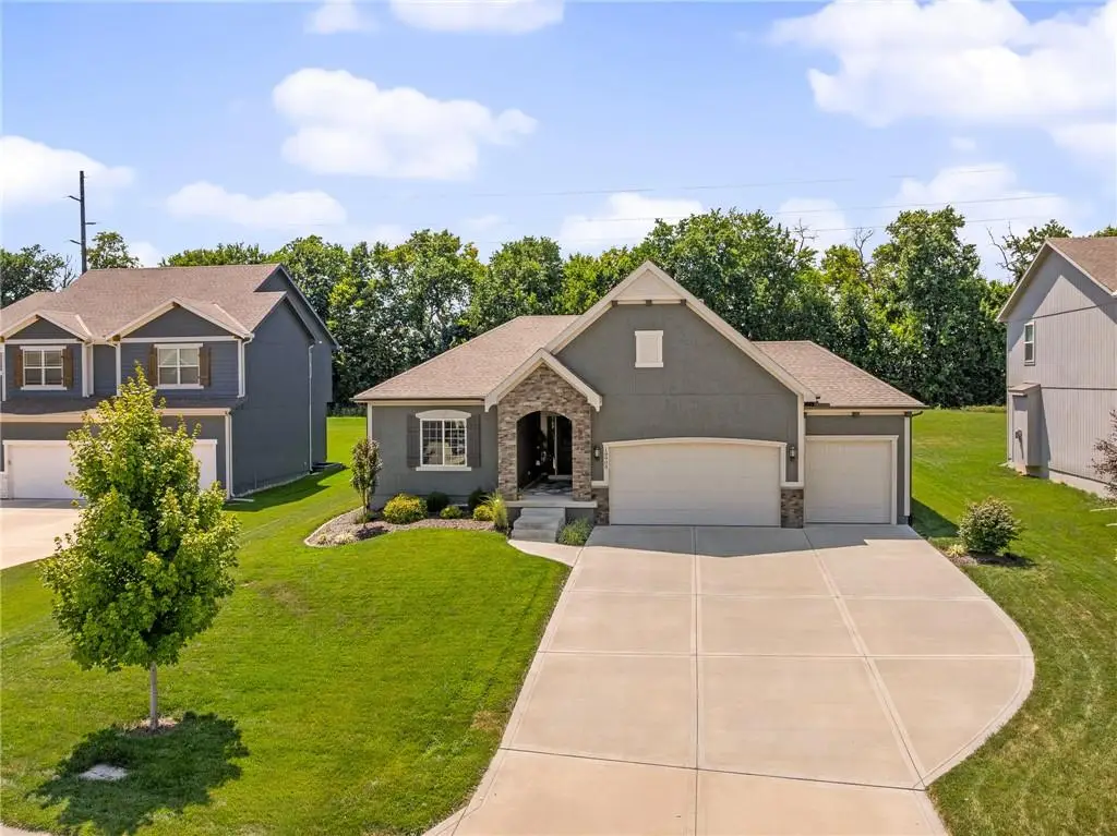 18908 Skyview Lane, Spring Hill, KS 66083 - #1