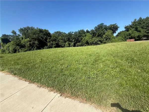 2147 NW 7 Highway, Blue Springs, MO 64015