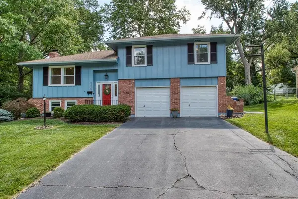 5345 Riggs Street, Mission, KS 66202