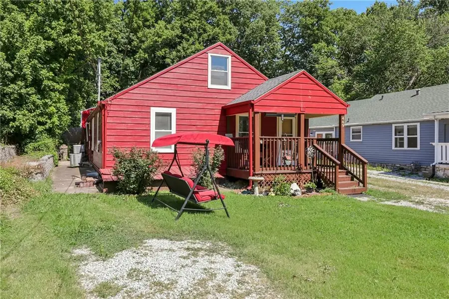 449 N 31st Street, Kansas City, KS 66102 - #3