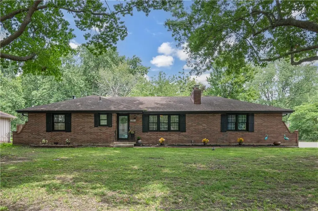 200 SW 20th Terrace, Oak Grove, MO 64075 - #1