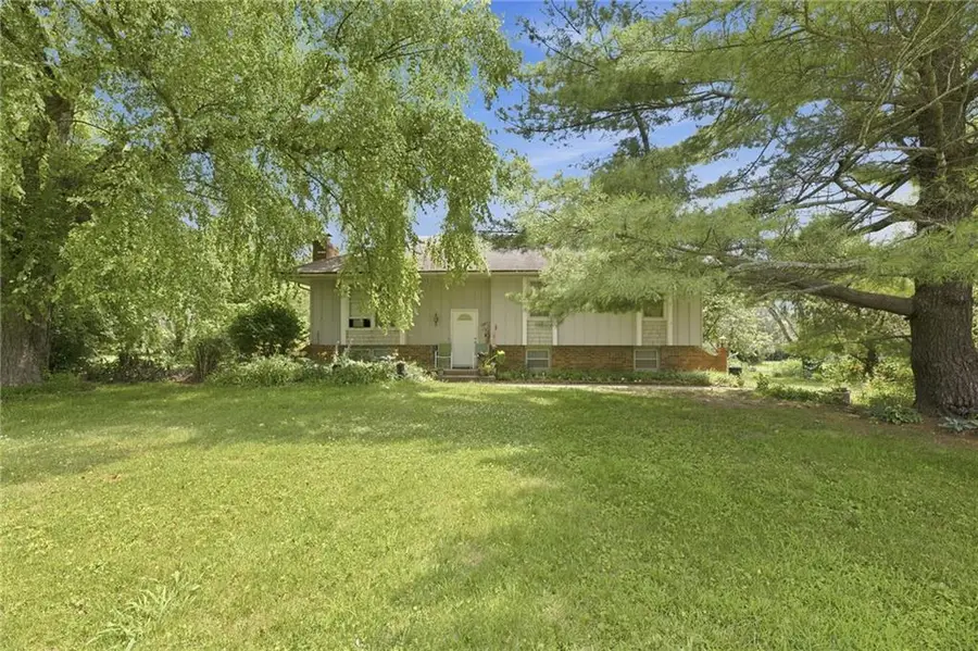 22705 S Abbott Drive, Peculiar, MO 64078 - #3
