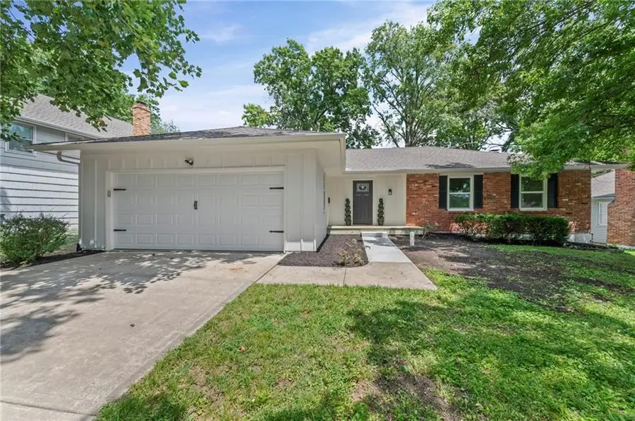 10443 College Avenue, Kansas City, MO 64137 - #2