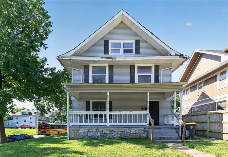 2019 E 35th Street, Kansas City, MO 64109 - #3