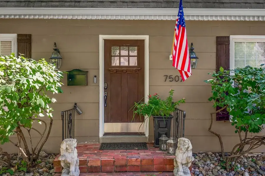 7507 Walnut Street, Kansas City, MO 64114 - #3