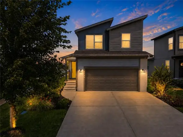 13334 W 180th Terrace, Overland Park, KS 66013