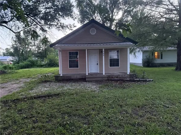 369 Martin Avenue, Asbury, MO 64832