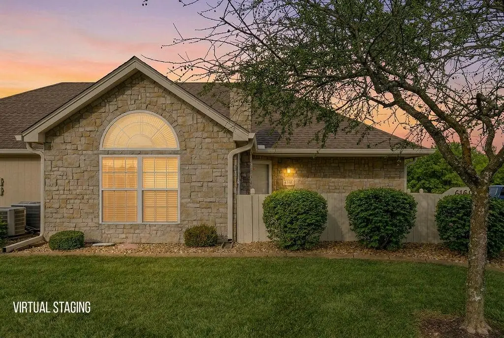 6160 NE Kensington Drive, Lees Summit, MO 64064 - #1