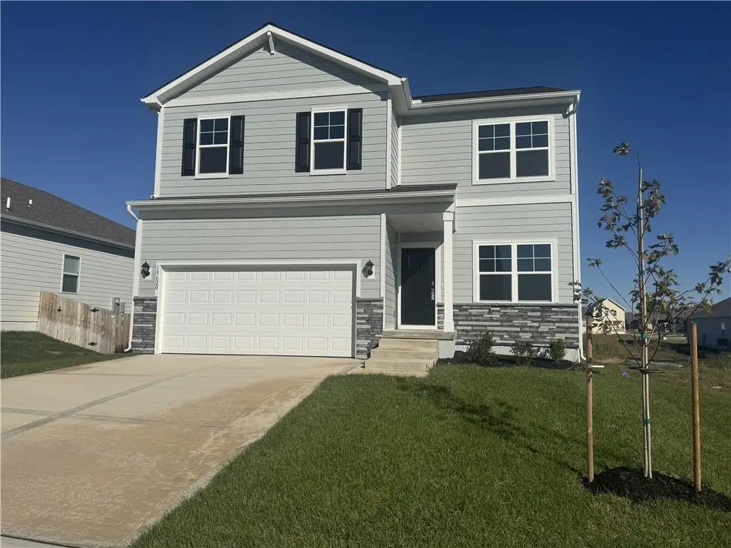306 Lake Meadows Drive, Smithville, MO 64089 - #1