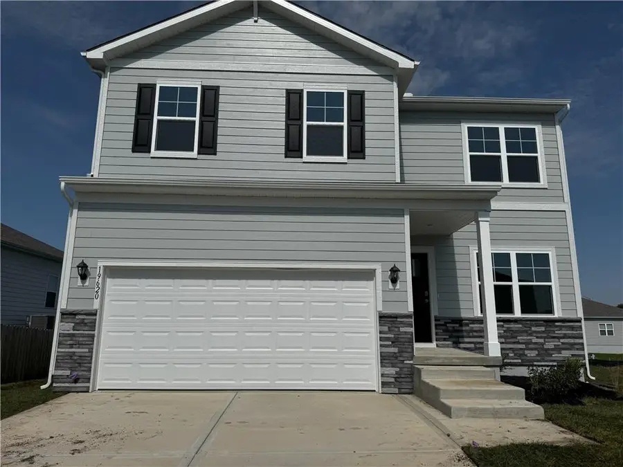 306 Lake Meadows Drive, Smithville, MO 64089 - #2