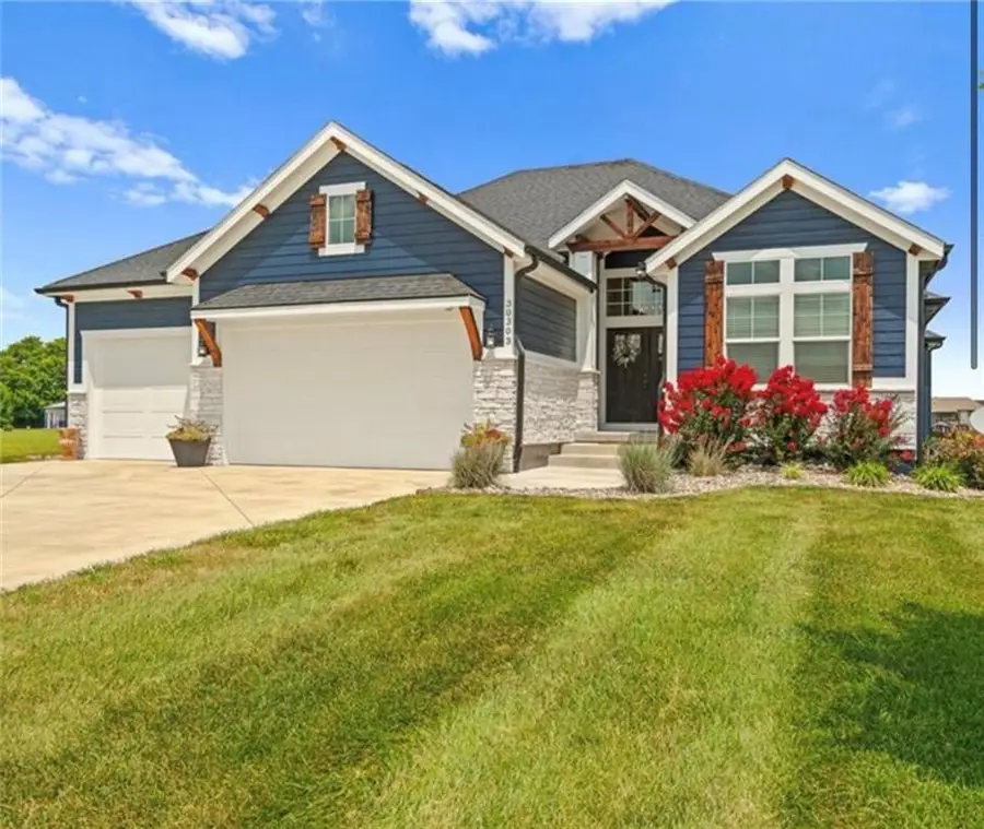 30303 Woodland Drive, Pleasant Hill, MO 64080 - #2