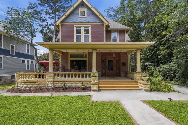 411 SW Woodlawn Avenue, Topeka, KS 66606