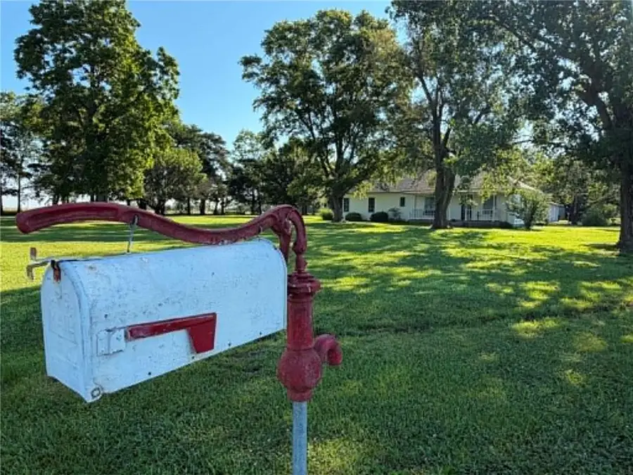 2281 215th Street, Fort Scott, KS 66701 - #2