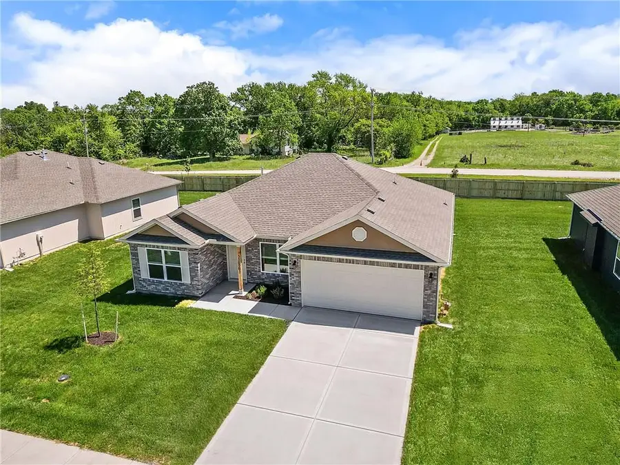 37585 W 209th Street, Edgerton, KS 66021 - #2