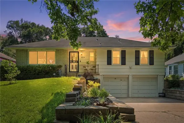 8804 Custer Trail, Kansas City, MO 64131