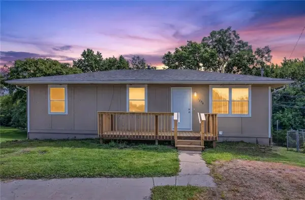 1226 W 3rd Street, Edgerton, KS 66021