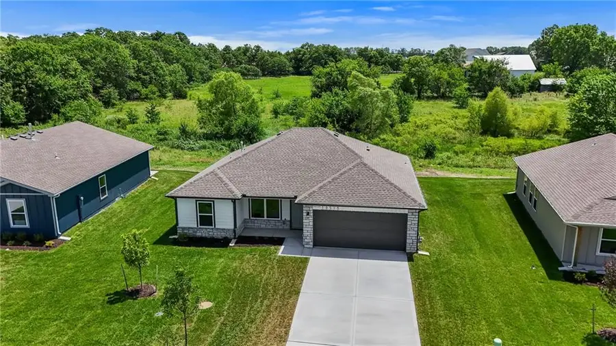 19515 Lincoln Street, Spring Hill, KS 66083 - #2
