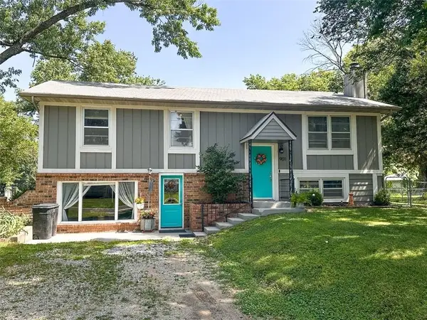 901 E Willow Street, Clinton, MO 64735