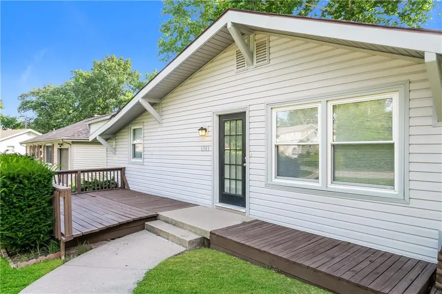 6303 N Bellefontaine Avenue, Gladstone, MO 64119 - #3