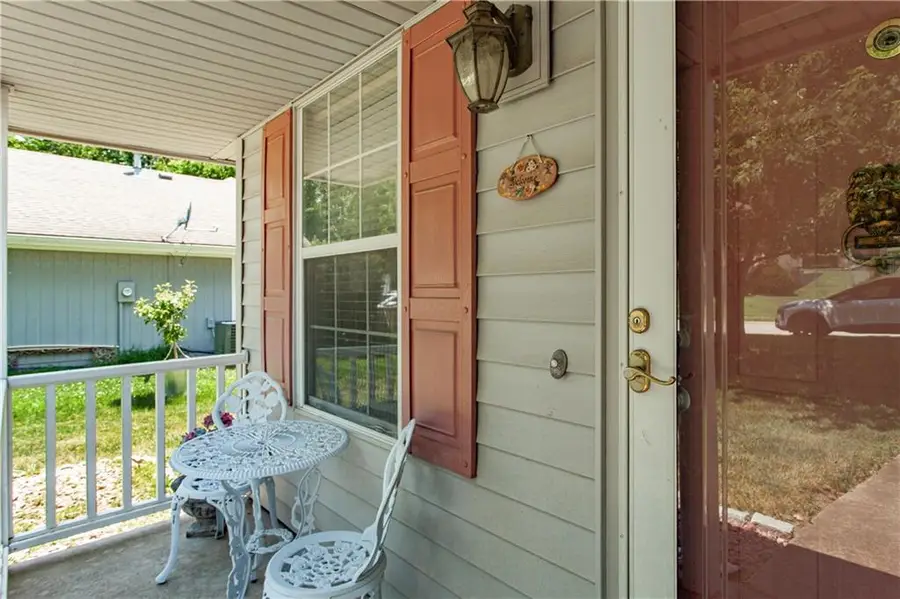 2008 Wien Avenue, Grain Valley, MO 64029 - #2