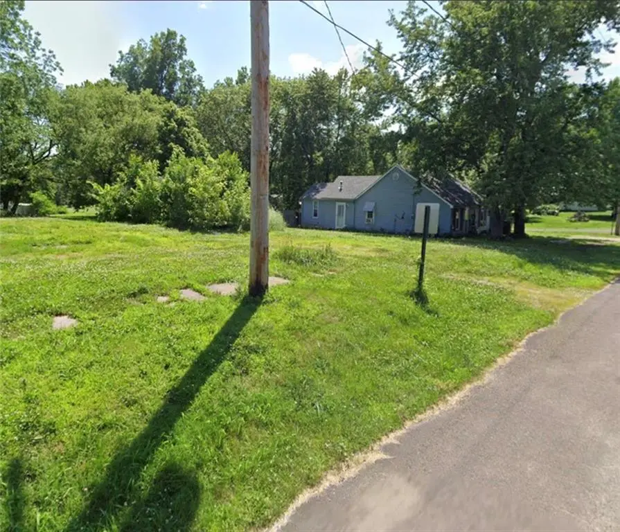 207 W 6th Street, Urich, MO 64788 - #3