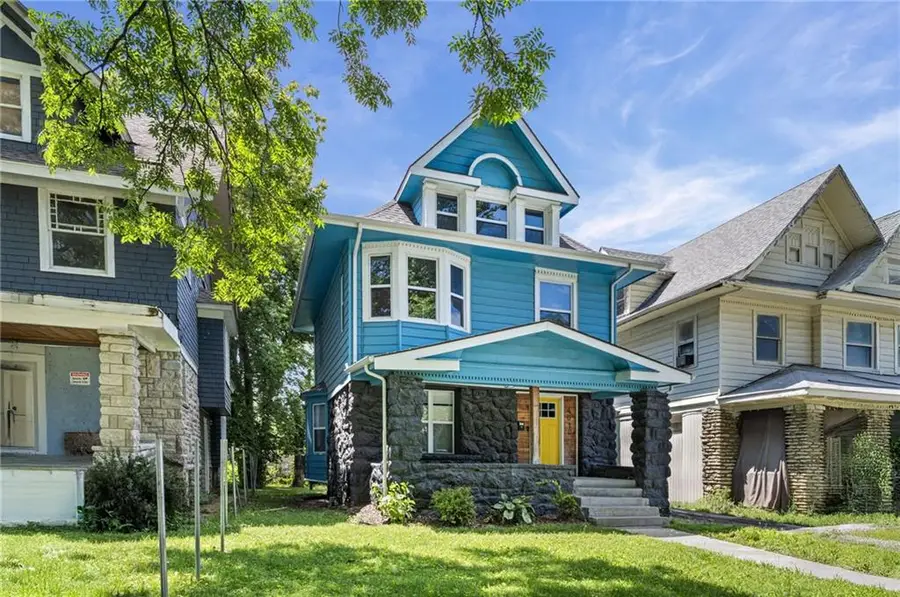 4010 Montgall Avenue, Kansas City, MO 64130 - #3