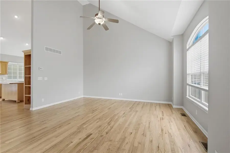 3705 Lee Court, Leavenworth, KS 66048 - #2
