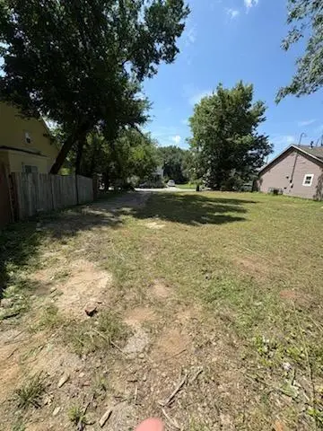2614 E 8th Street, Kansas City, MO 64124 - #1