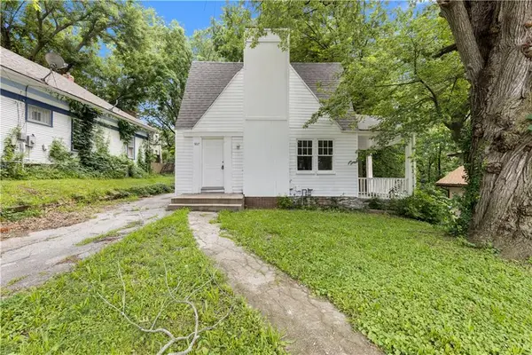 9617 E Independence Avenue, Independence, MO 64053