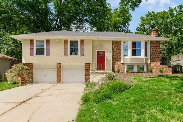 409 Duncan Road, Blue Springs, MO 64014