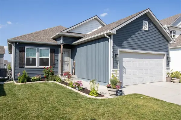 27310 Cedar Grove Drive, Lake Lotawana, MO 64086
