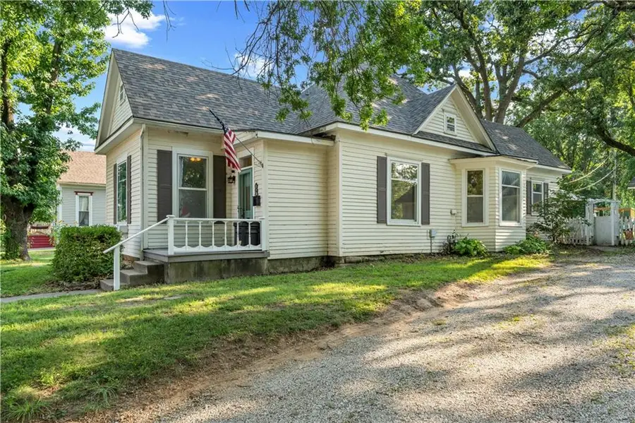 518 S Ash Street, Nevada, MO 64772 - #3