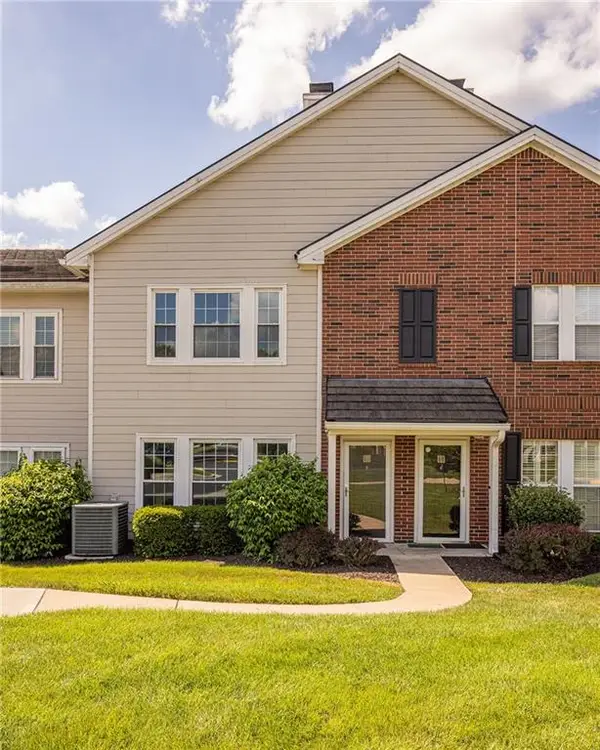 11603 Tomahawk Creek Parkway #G, Leawood, KS 66211