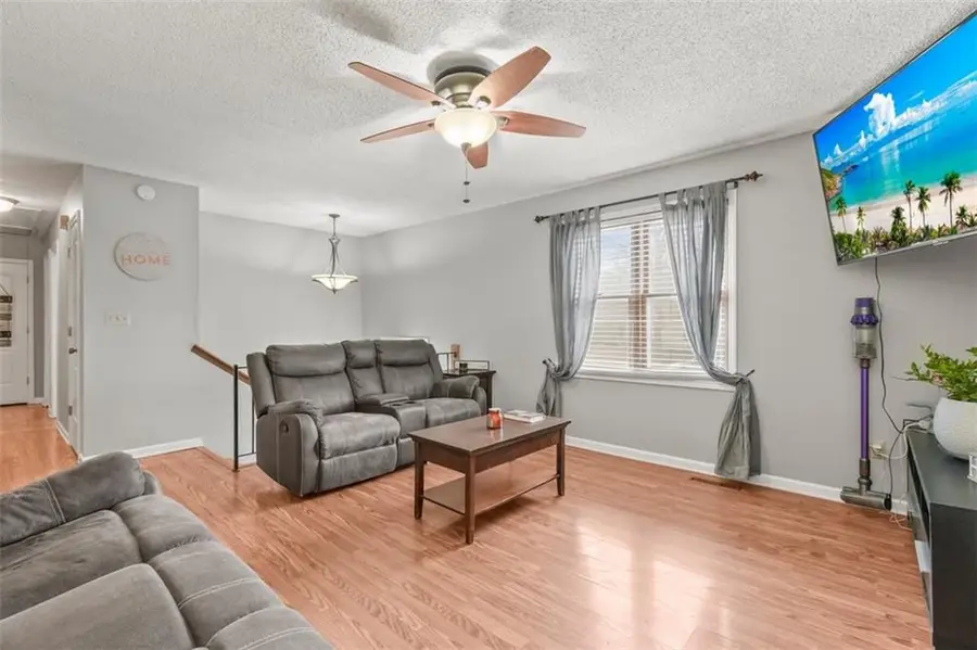 1304 SE 20th Street, Oak Grove, MO 64075 - #2