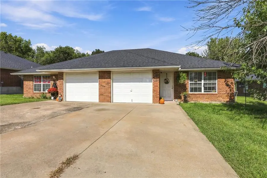 204 & 206 NW Woodbury Drive, Grain Valley, MO 64029 - #2