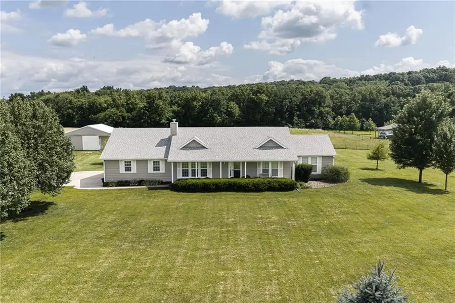 25029 Dehoff Road, Tonganoxie, KS 66086 - #2