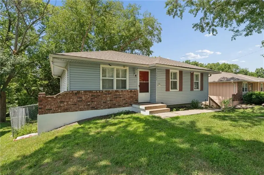 3922 S Harbough Drive, Independence, MO 66055 - #2
