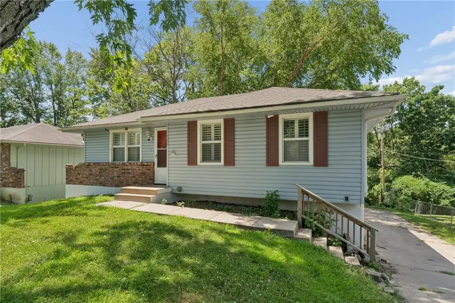 3922 S Harbough Drive, Independence, MO 66055 - #3