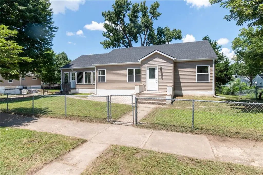 2407 Penn Street, Saint Joseph, MO 64507 - #1