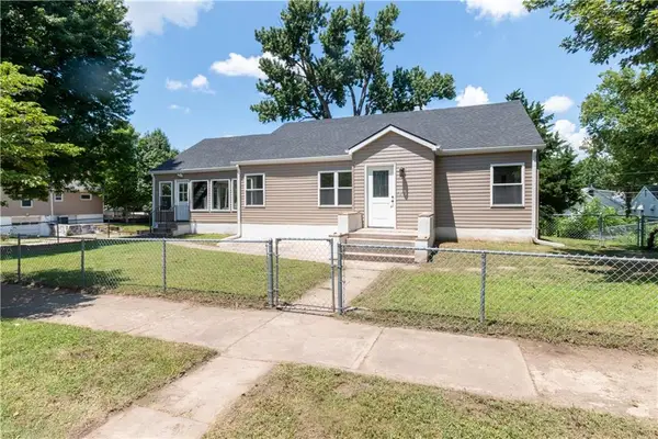 2407 Penn Street, St Joseph, MO 64507