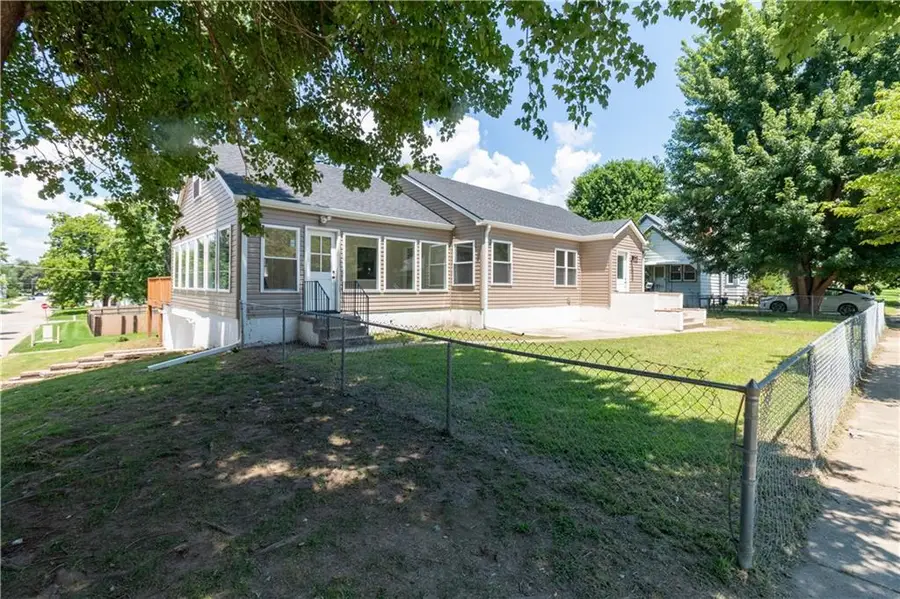 2407 Penn Street, Saint Joseph, MO 64507 - #3