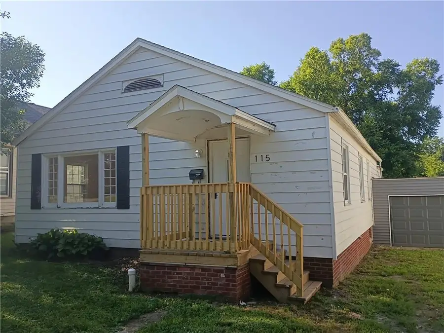 115 W 5th Street, Stanberry, MO 64489 - #2