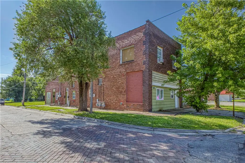 101 S Elm Street, Pittsburg, KS 66762 - #1