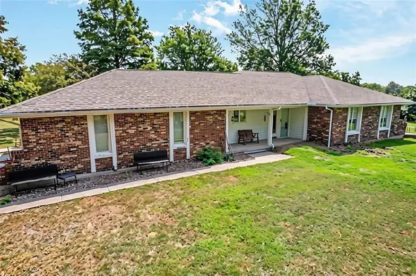 7129 SE 202nd Street, Holt, MO 64060